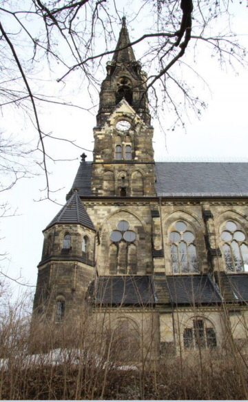 Turm der Lukaskirche von der Südseite.